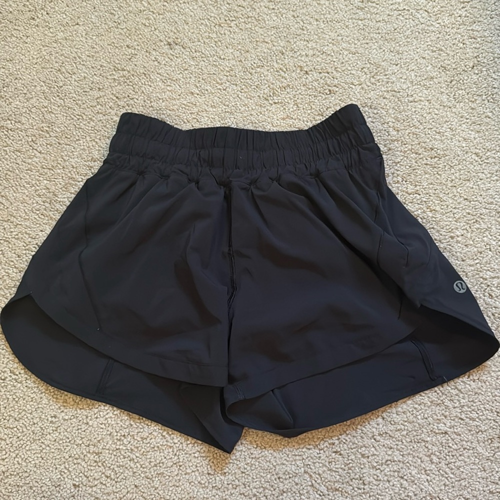 Lululemon track that high rise short